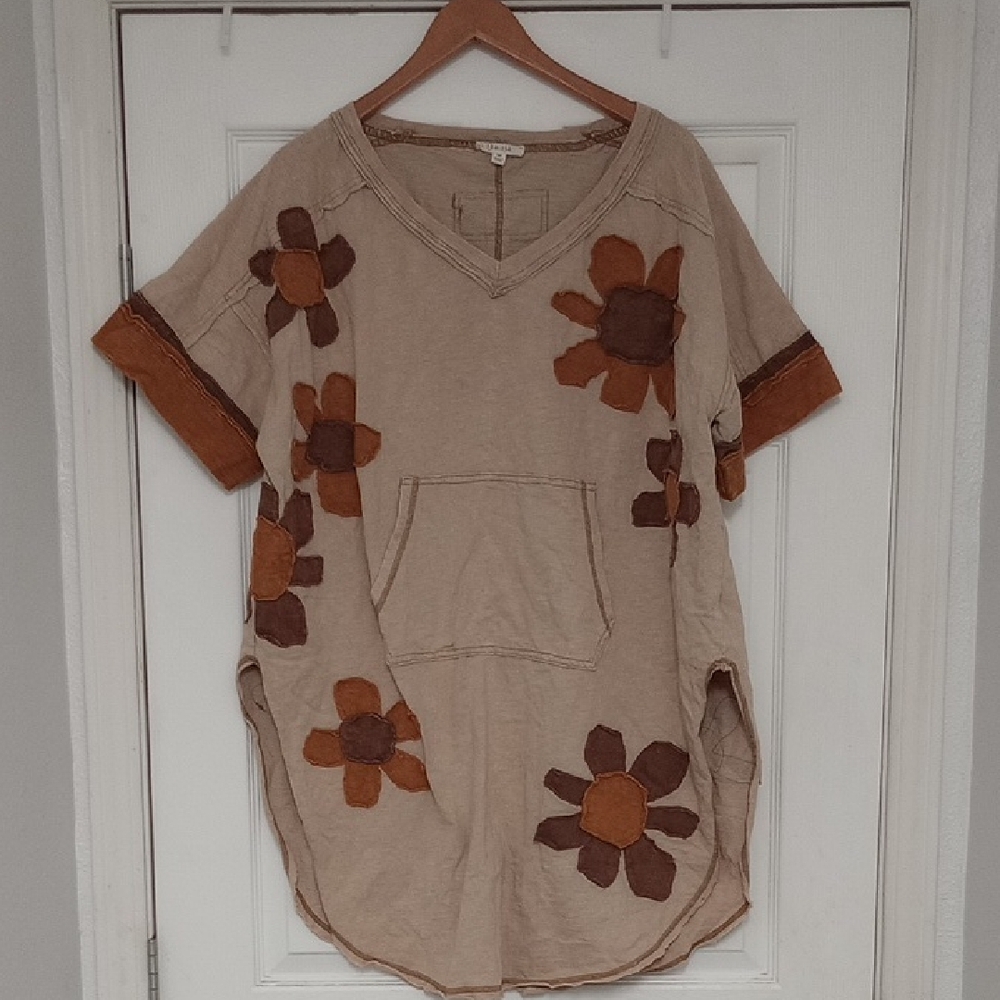 Oli & Hali Tan Cotton Top